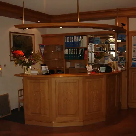 מלון Alpenhof 3*