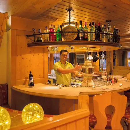 Alpenhof 3* גרינדלוולד